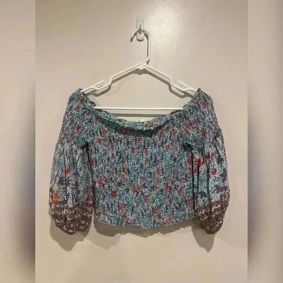 Poupette St Barth
Ariel Smocked Top in Sky Blue Clary - Picture 3 of 8